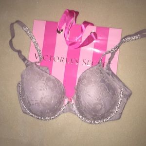 Victoria’s Secret Lace bra